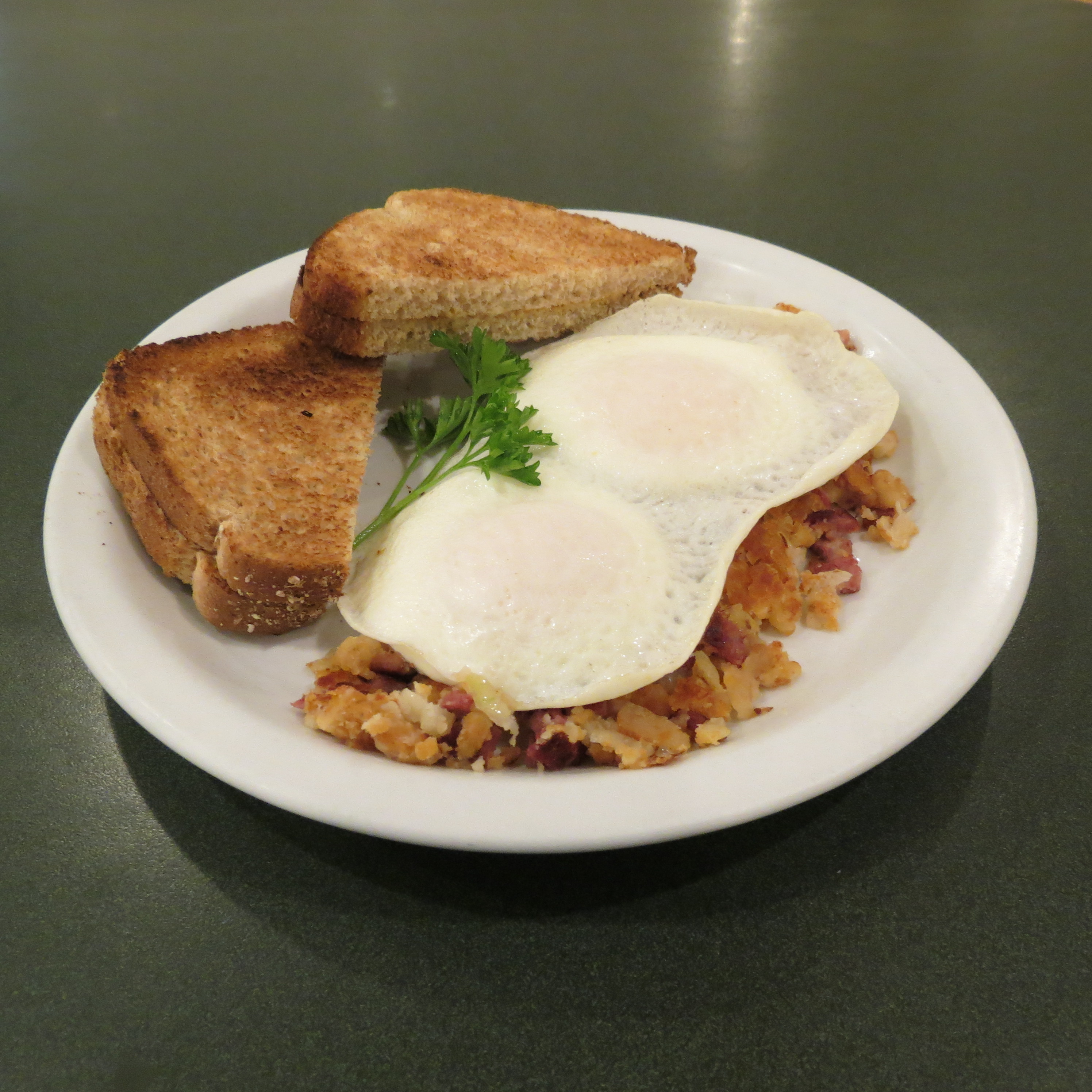 Order Corned Beef Hash food online from Grand Day Cafe store, Columbus on bringmethat.com