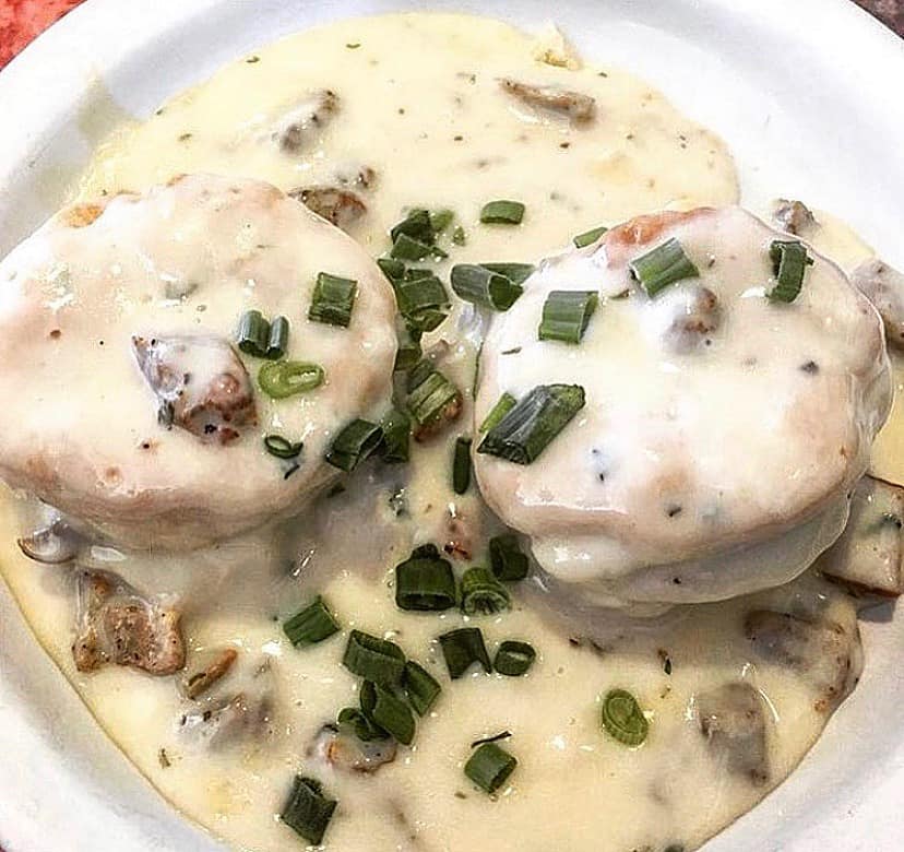Order Biscuits and Gravy food online from Le Peep store, Indianapolis on bringmethat.com