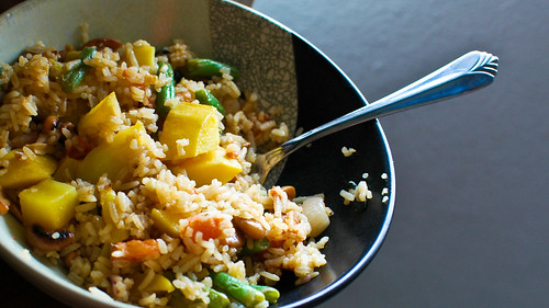 Order Mango Fried Rice 芒果炒饭 food online from Rose Garden store, Puyallup on bringmethat.com