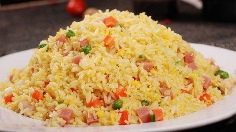 Order 6. Yangzhou Fried Rice(杨州炒饭) food online from New Fortune Restaurant store, San Francisco on bringmethat.com