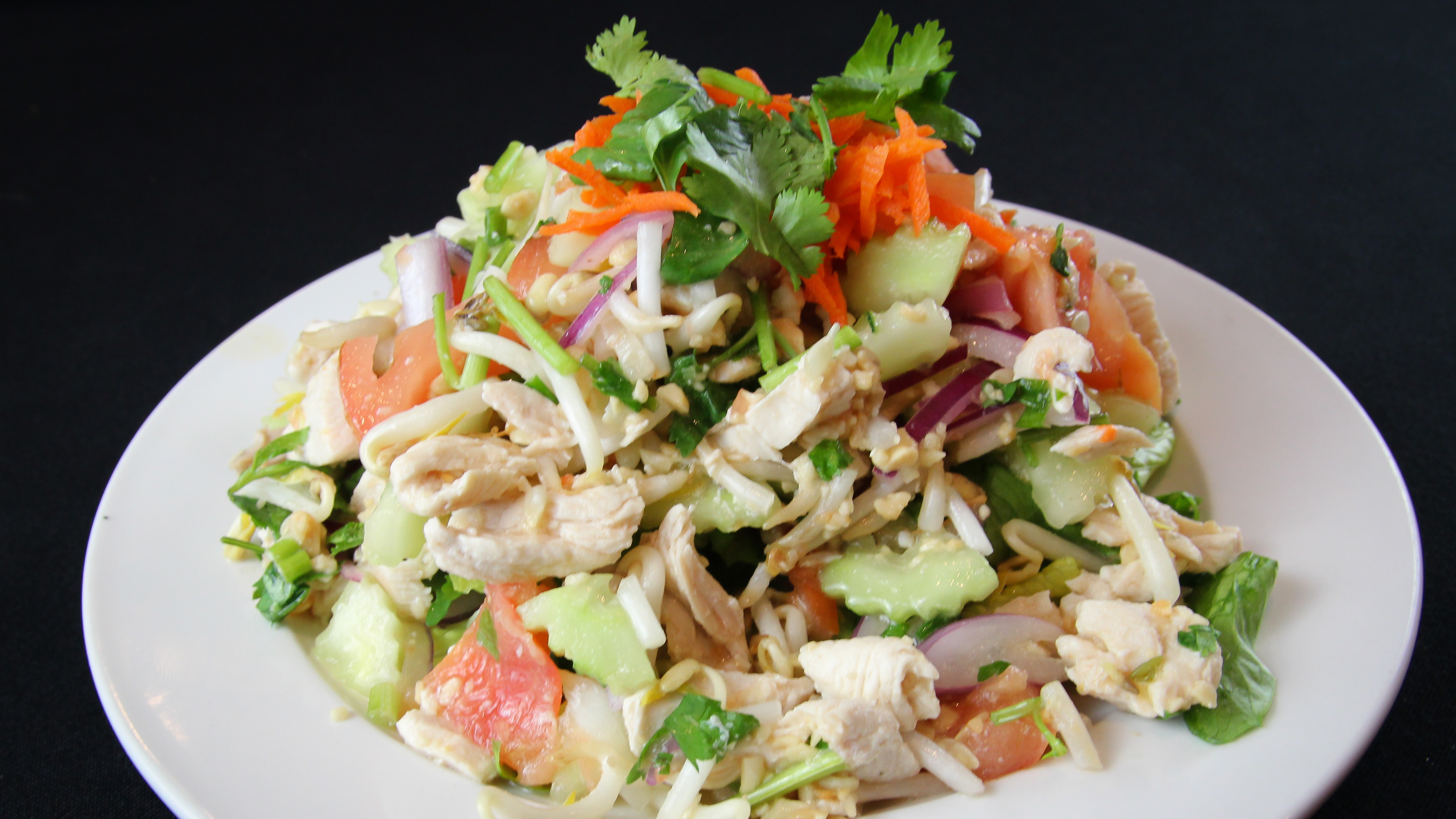 Order Thai Chicken Salad food online from Basil Thai Cafe store, Columbus on bringmethat.com