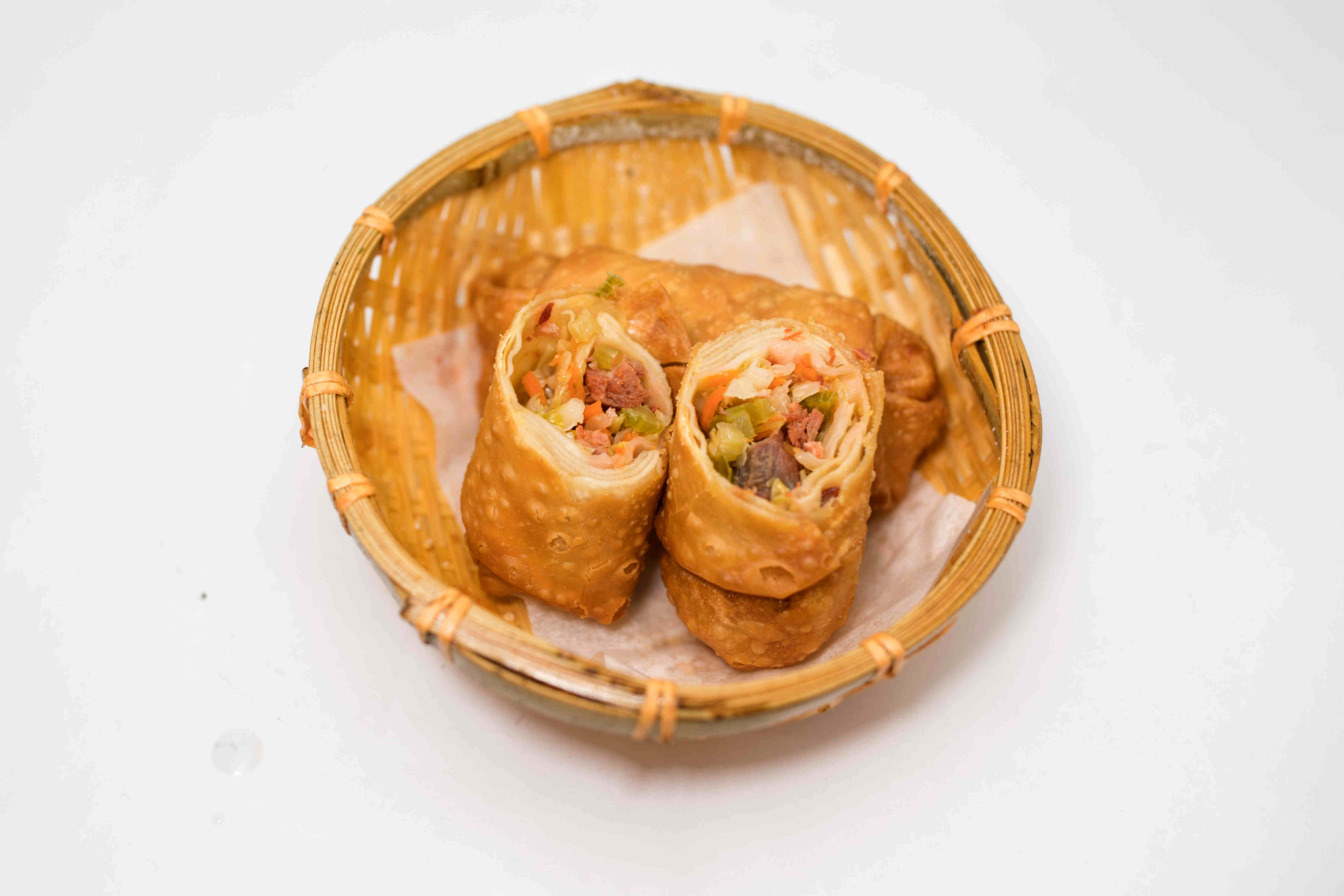 Order Egg Roll food online from Sichuan hot pot cuisine store, New York on bringmethat.com