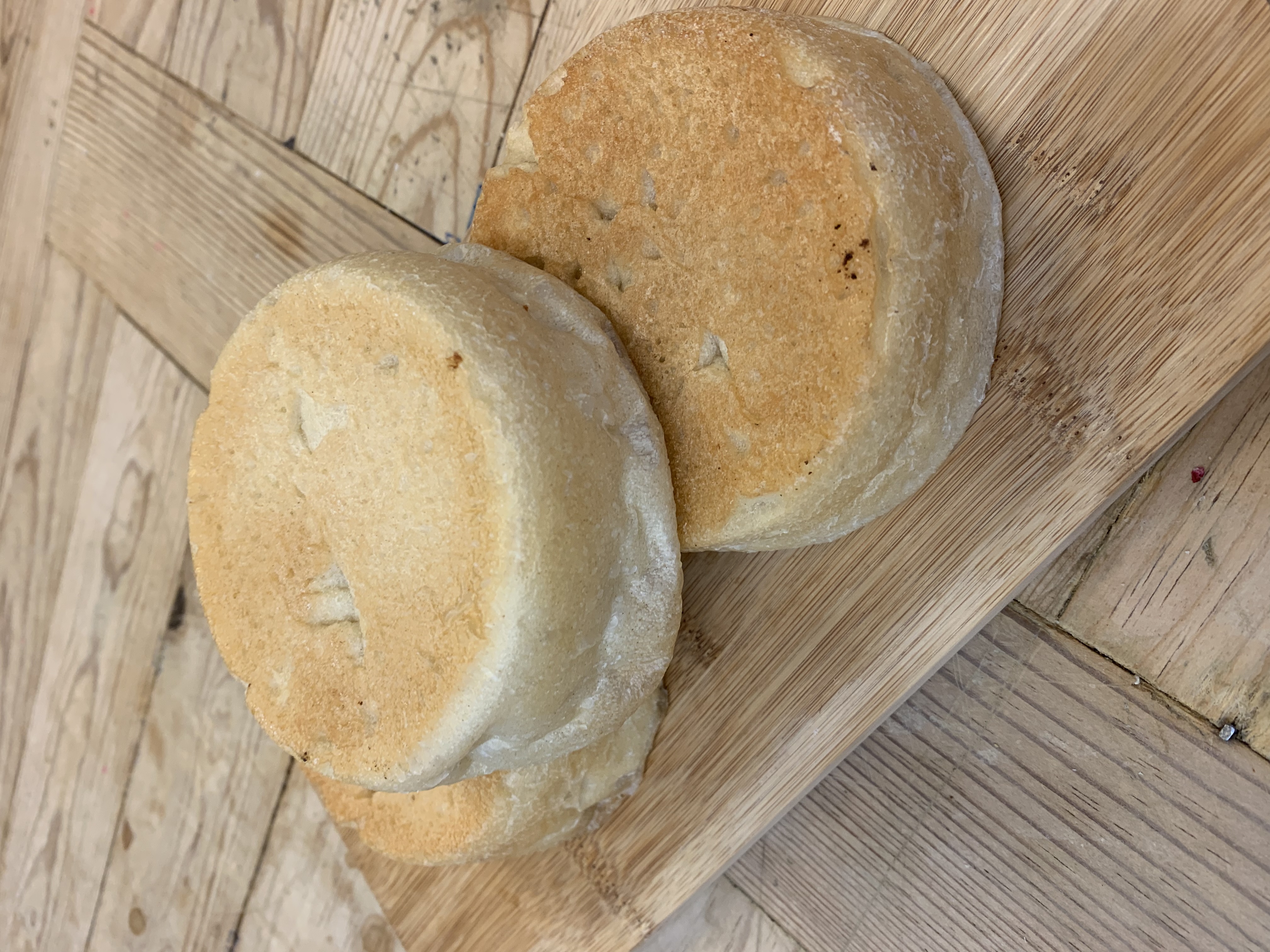 Order English Muffins (6 pack)  food online from New World Bakery store, Kyle on bringmethat.com