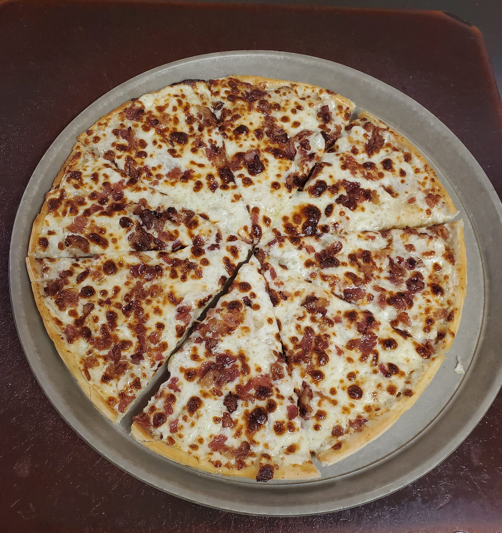 Order Kickin' Chicken Bacon & Ranch Pizza - Small 10'' (6 Slices) food online from Big Cheese Pizza store, Salina on bringmethat.com