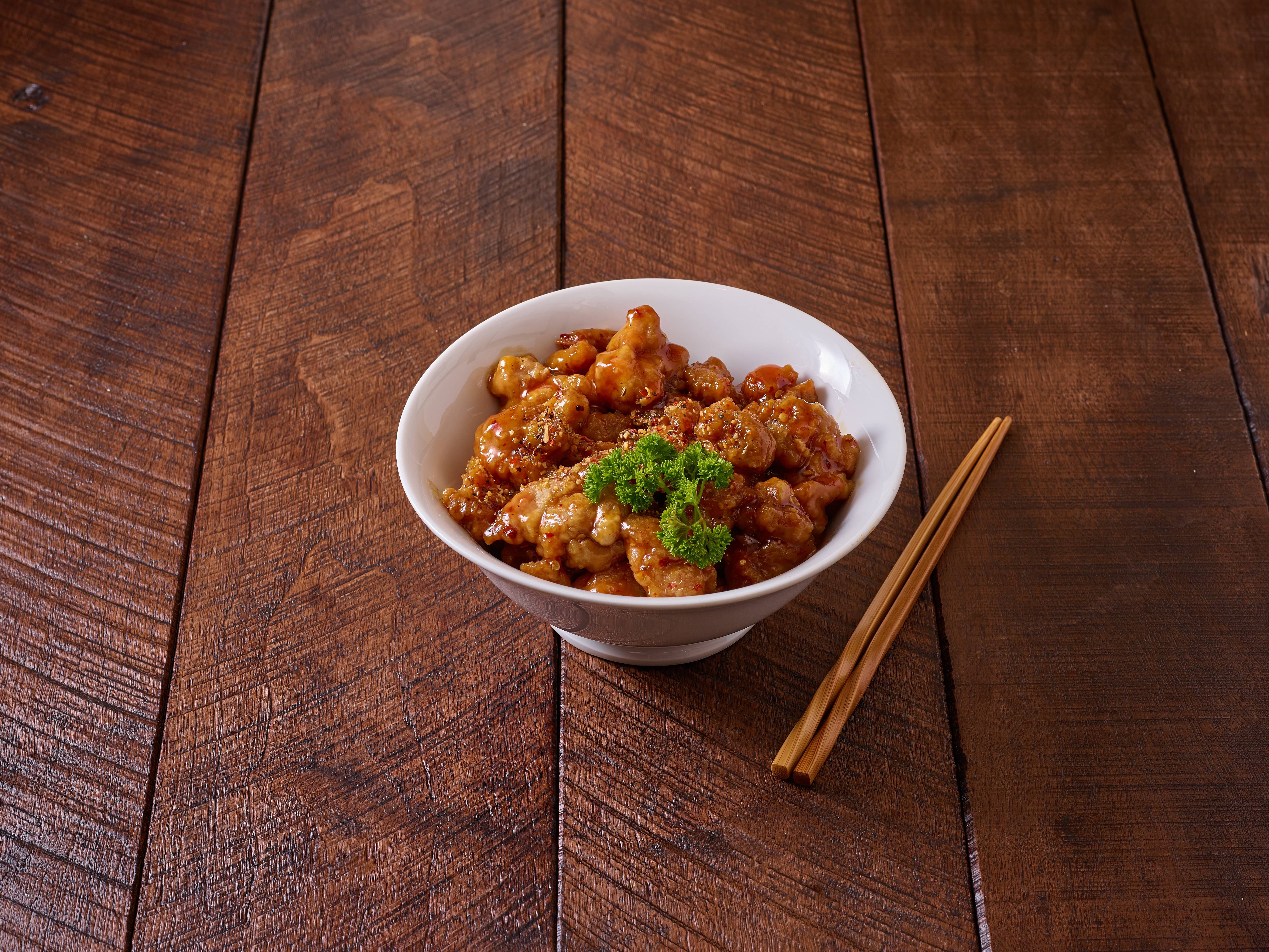 Order General Tsuo's Chicken food online from Taiwan Restaurant store, San Francisco on bringmethat.com