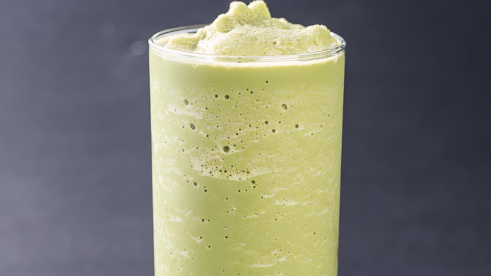 Order Blended Matcha Green Tea food online from Bodhi Leaf Coffee Traders store, Newhall on bringmethat.com
