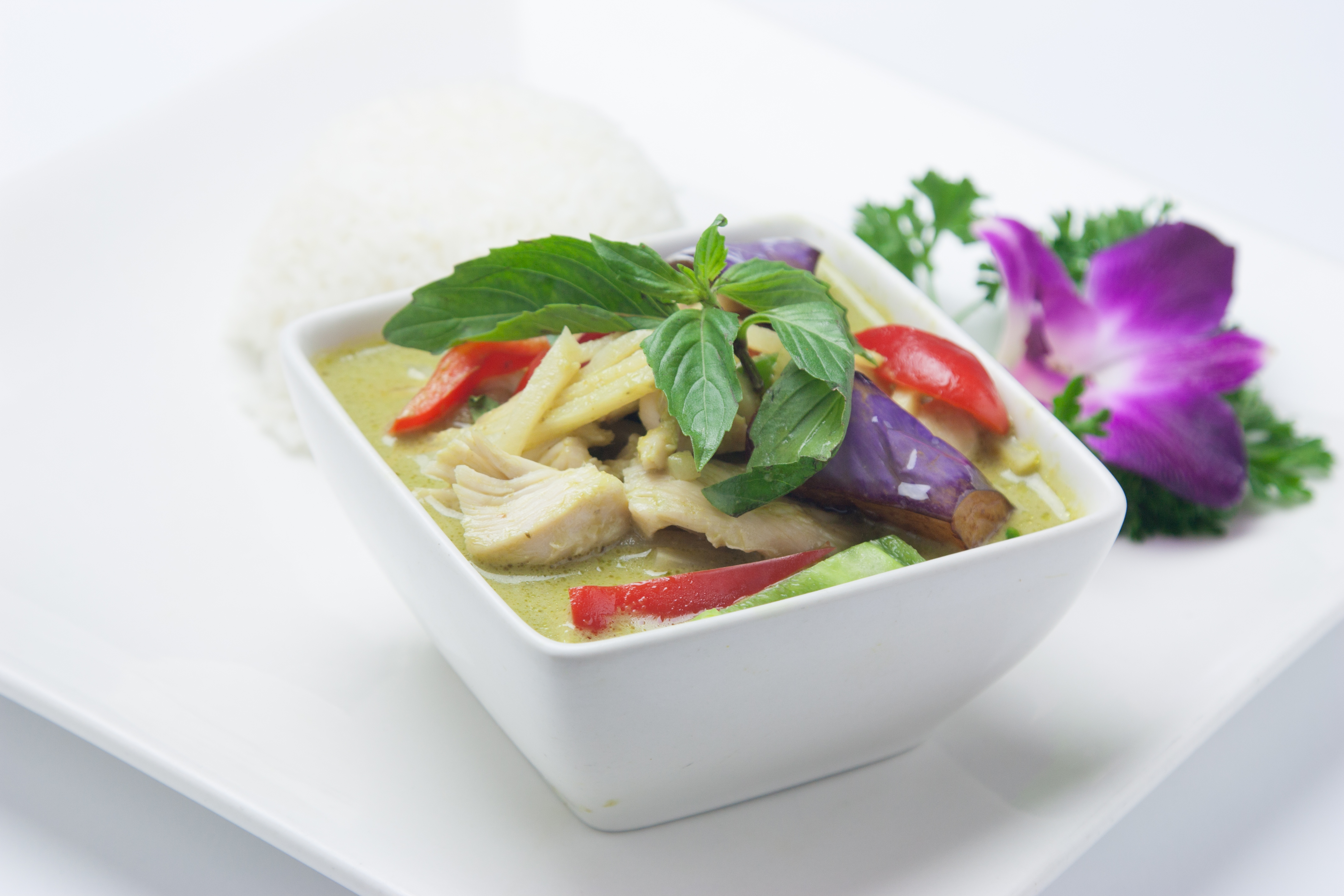 Order Green Curry food online from Basil Thai Bistro store, San Diego on bringmethat.com