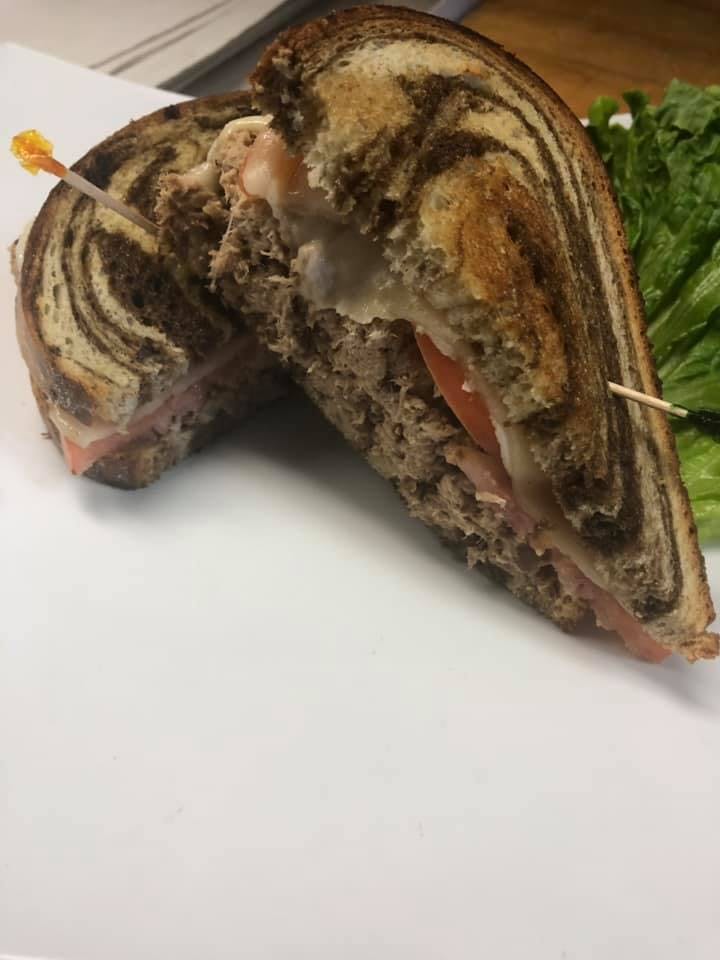 Order Tuna Melt Sandwich - Sandwich food online from Fontana Pizza & Grill store, Exton on bringmethat.com