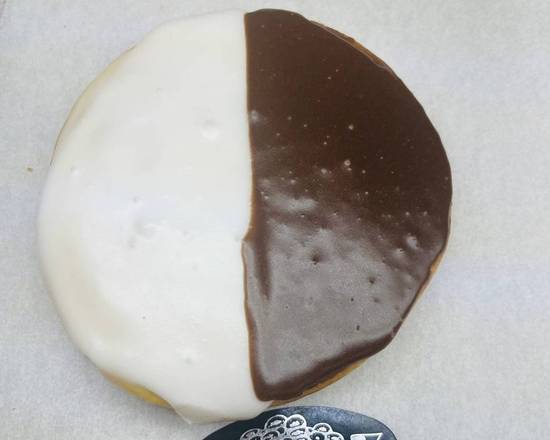 Order Black & White Cookie food online from BAGELS YOUR WAY store, Medford on bringmethat.com