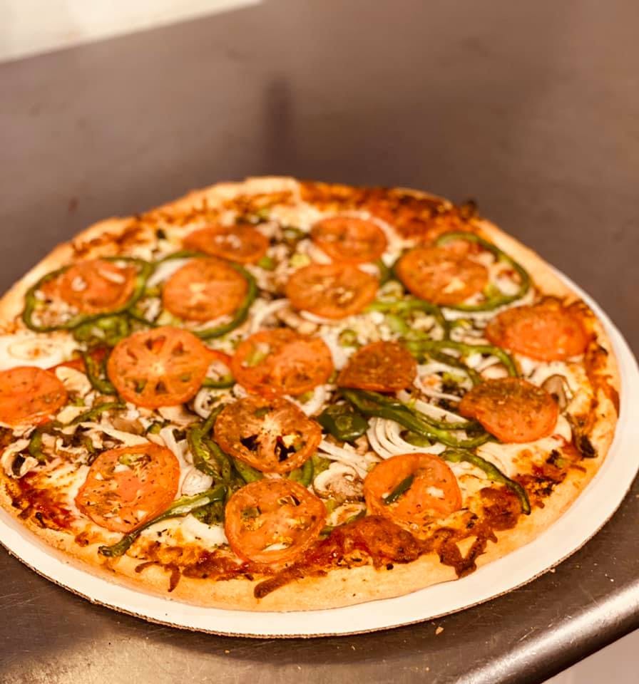 Order Veggie Lover's Pizza - Small 10" food online from Pizza 101 store, Pomfret Center on bringmethat.com
