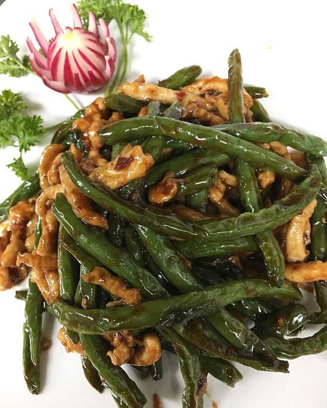 Order Shredded Chicken w/ String Beans food online from Evergreen on 38th Street store, New York on bringmethat.com