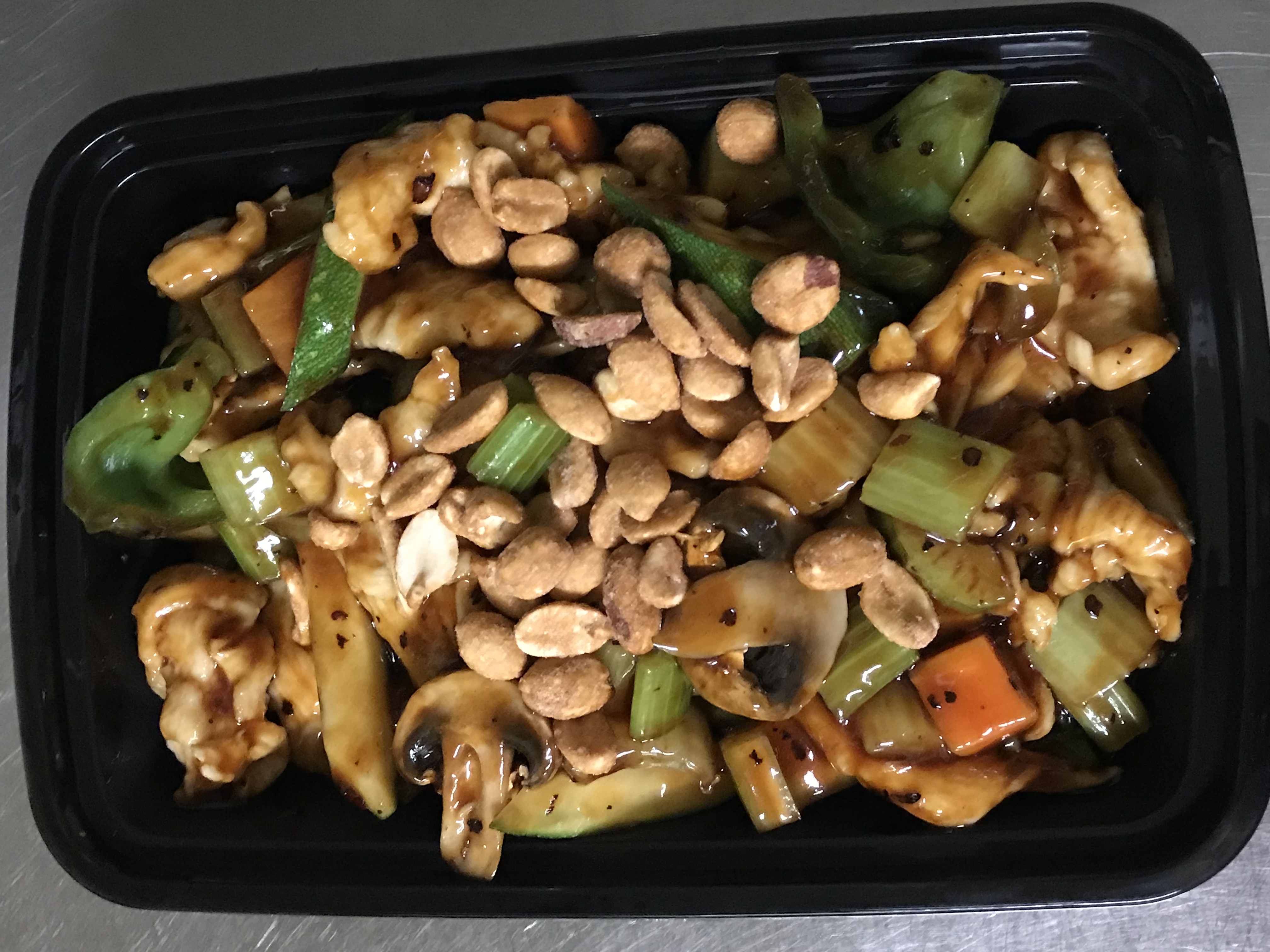 Order 17. Kung Pao Chicken food online from Sun Luck Garden store, Cleveland on bringmethat.com