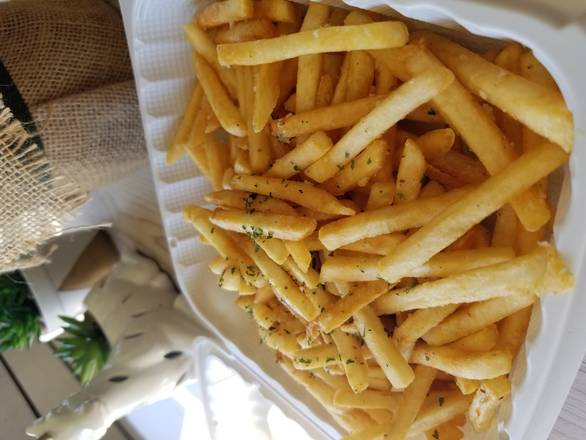 Order Garlic Fries food online from Loving Hut store, San Diego on bringmethat.com