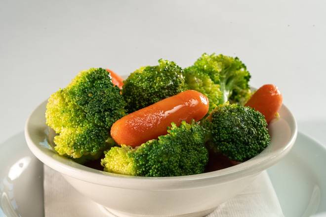 Order FRESH SEASONAL VEGETABLES  food online from Glory Days Grill store, Providence on bringmethat.com