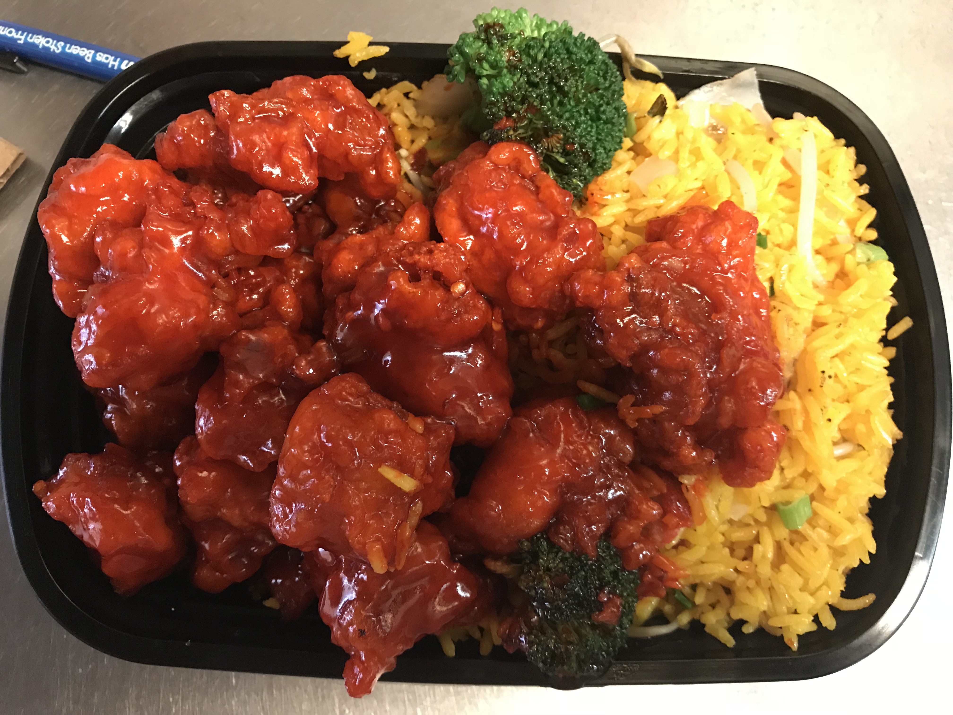 Order C14. General Tso's Chicken Combo Plate  food online from Wing Hing Restaurant store, Middletown on bringmethat.com