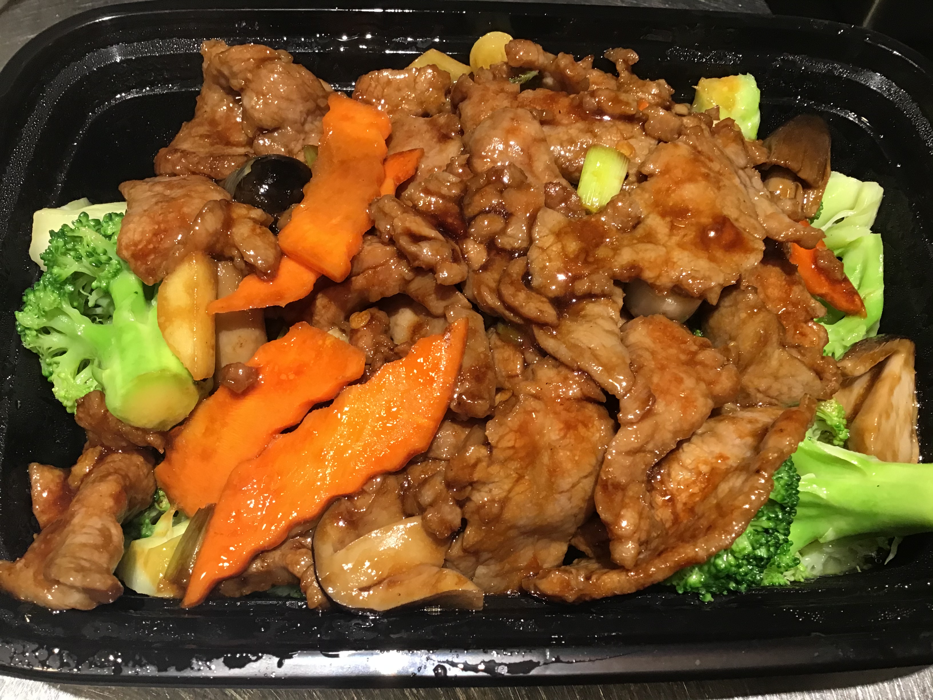 Order Sauteed Beef with Broccoli 西蓝花炒牛肉 food online from Golden Coast store, San Francisco on bringmethat.com