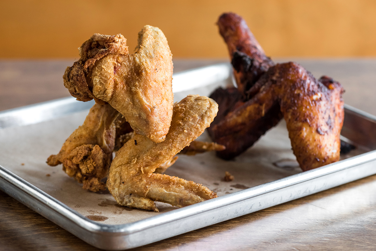 Order Fried Wings food online from Wrigley bbq store, Chicago on bringmethat.com