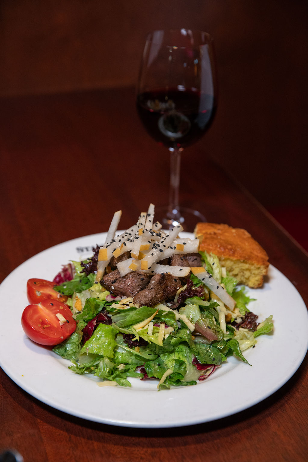 Order Marinated Filet Salad food online from Copper Canyon Grill store, Hanover on bringmethat.com