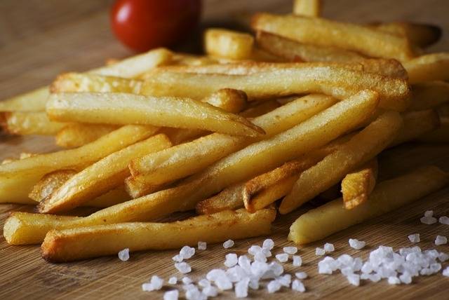 Order French Fries food online from Louises Trattoria store, Los Angeles on bringmethat.com