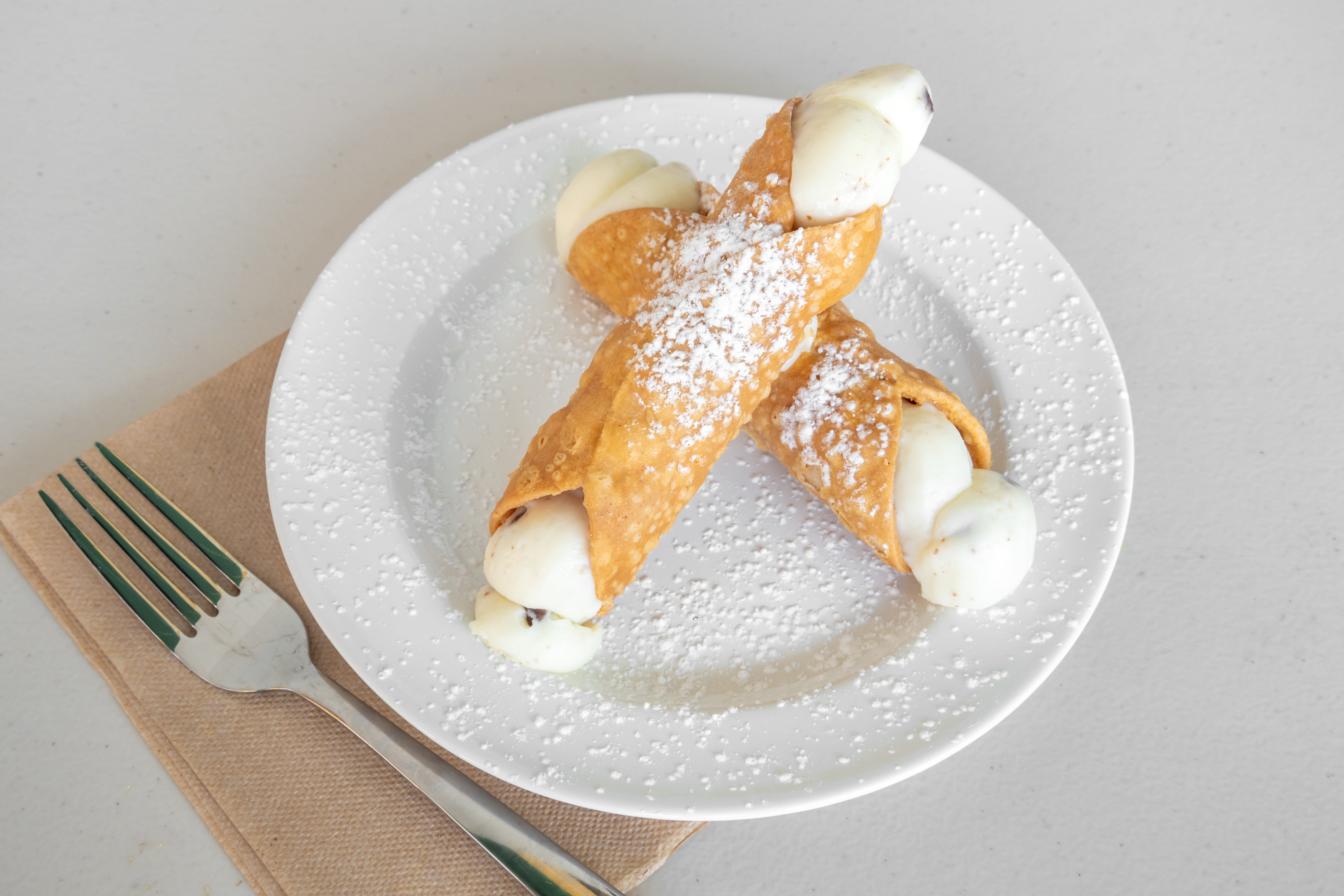 Order Cannoli - Dessert food online from Pizza Machine - Hollywood store, Hollywood on bringmethat.com