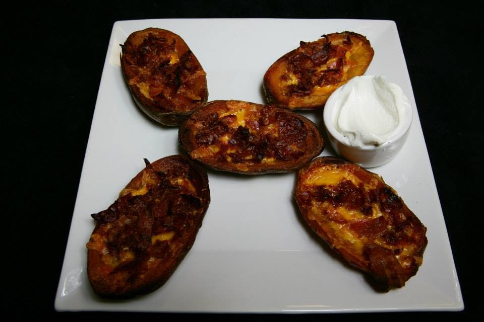 Order Baked Potato - Appetizer food online from Pizanoz Pizza store, Buffalo Grove on bringmethat.com