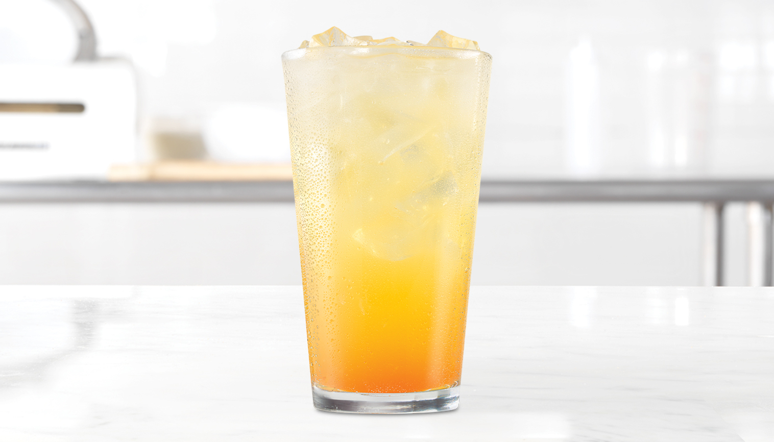 Order Peach Market Fresh ™️ Lemonade food online from Arbys store, Toledo on bringmethat.com