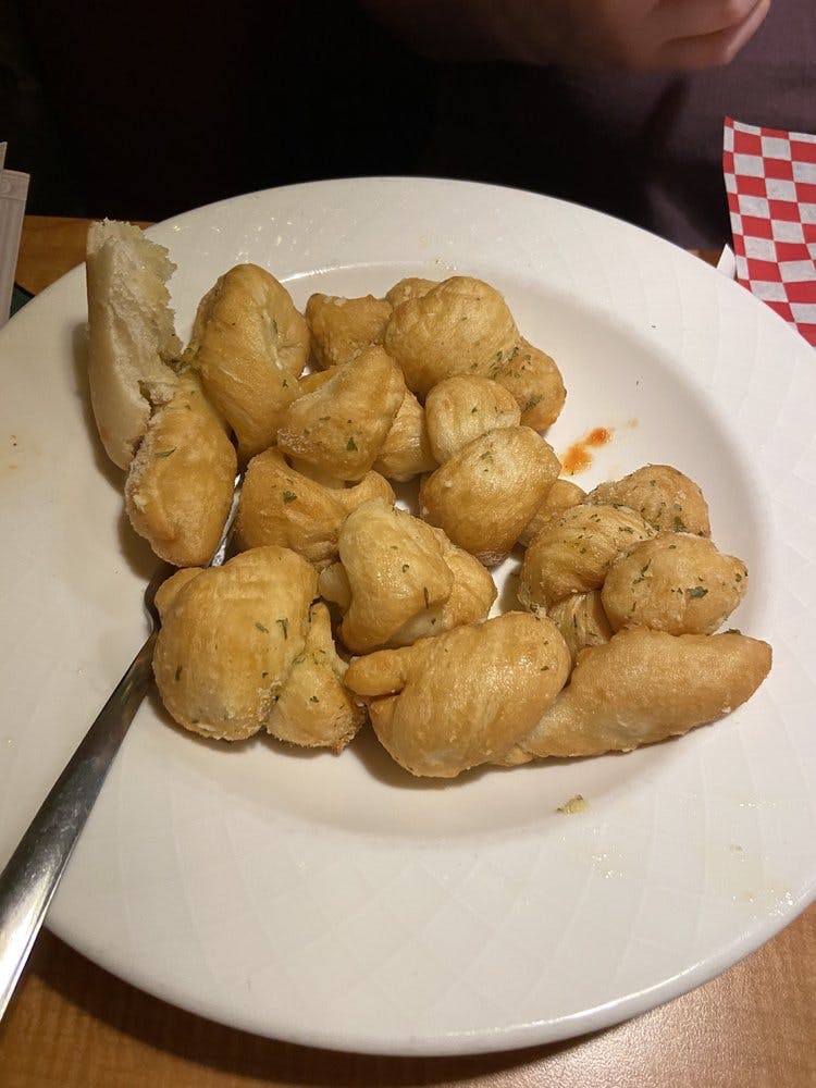 Order Garlic Knots - Appetizer food online from Romas Pizza store, Red Lion on bringmethat.com