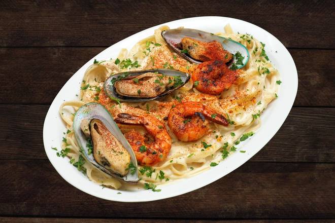 Order Seafood Fettuccine food online from Pizza express store, San Jose on bringmethat.com