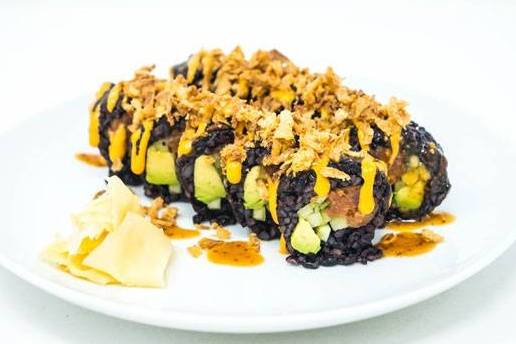 Order Spicy Tuna & Crispy Onion Roll with Black Rice food online from Erewhon Market store, Santa Monica on bringmethat.com