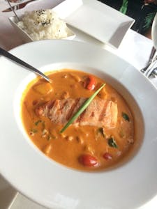 Order Mango Red Curry food online from Mint Leaf Cuisine store, Saratoga on bringmethat.com
