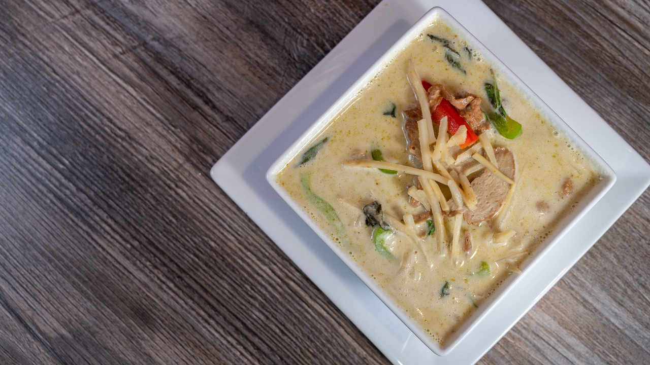 Order Green Curry food online from Cook On Thai store, Chino Hills on bringmethat.com