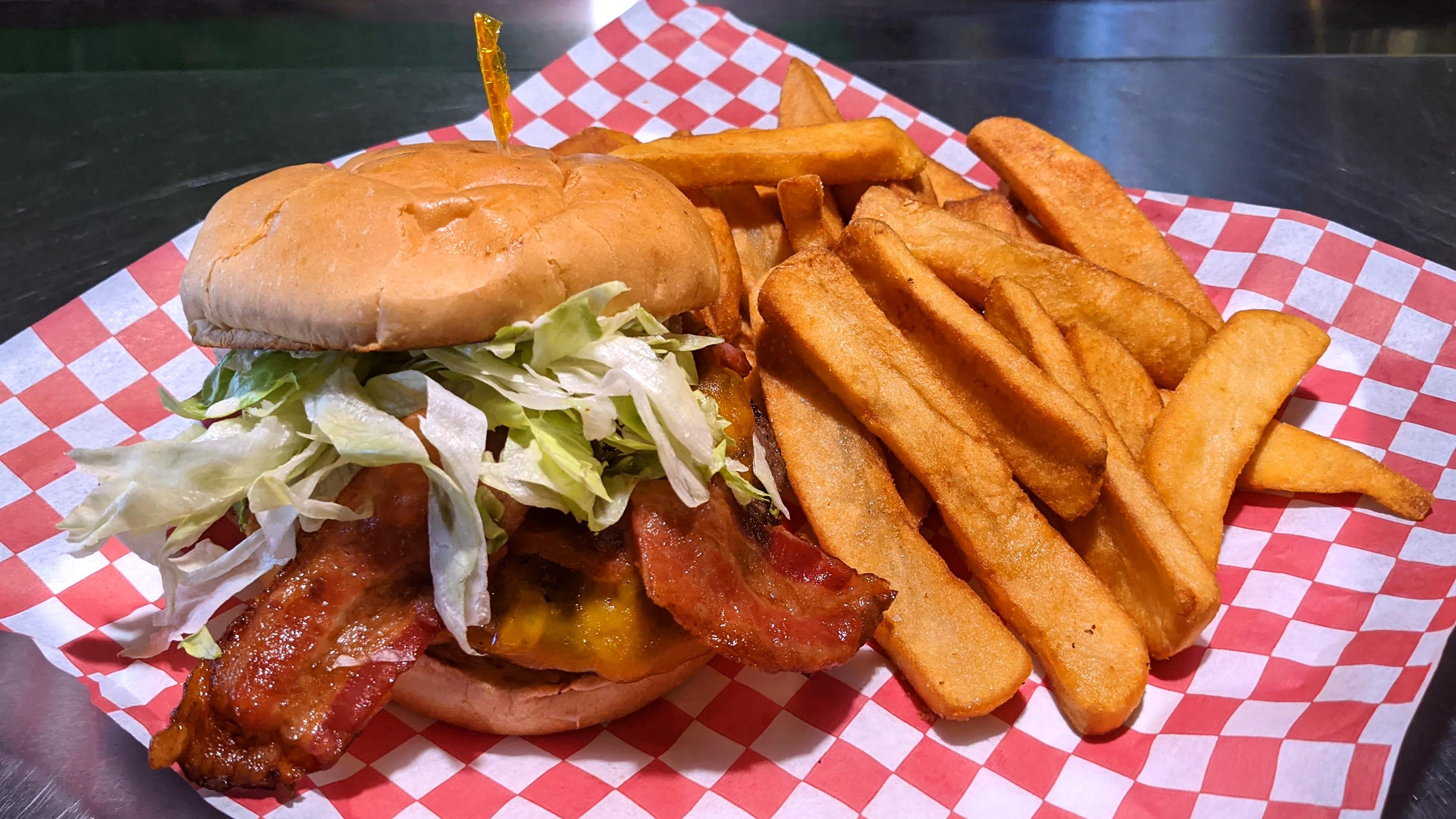 Order Bacon Cheeseburger food online from Hillcrest Restaurant And Taphouse store, Antioch on bringmethat.com