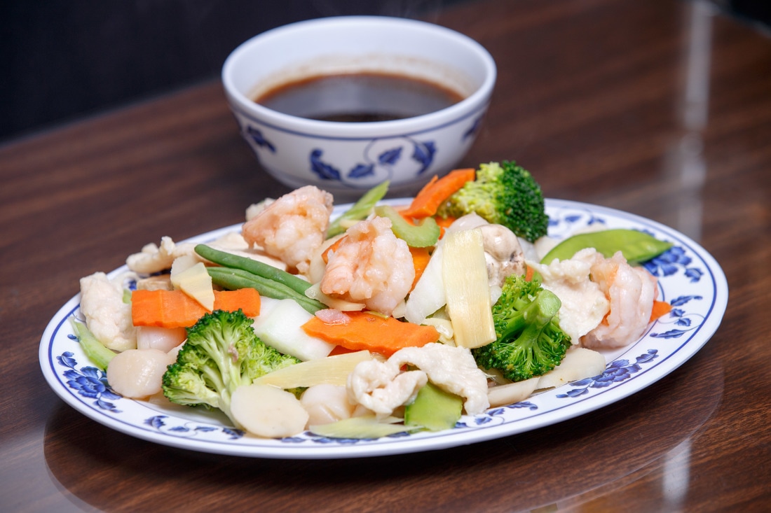 Order H3. Steamed Shrimp with Broccoli白煮芥兰虾 food online from Shu Chinese Restaurant store, Guilderland on bringmethat.com