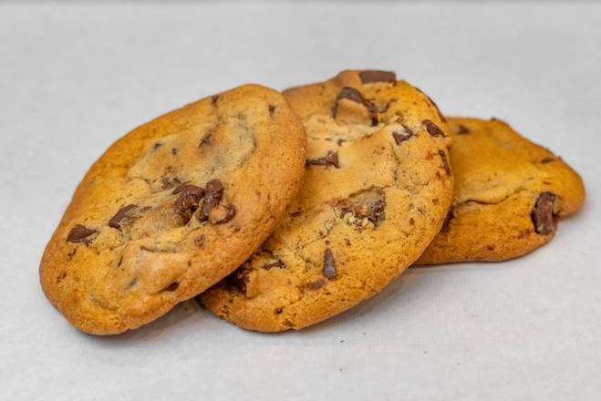 Order Chocolate Chunk Cookie food online from Perfectos Caffe store, North Andover on bringmethat.com