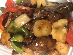Order 72. Hunan Beef 湖南牛 food online from Moon Wok store, Lenexa on bringmethat.com
