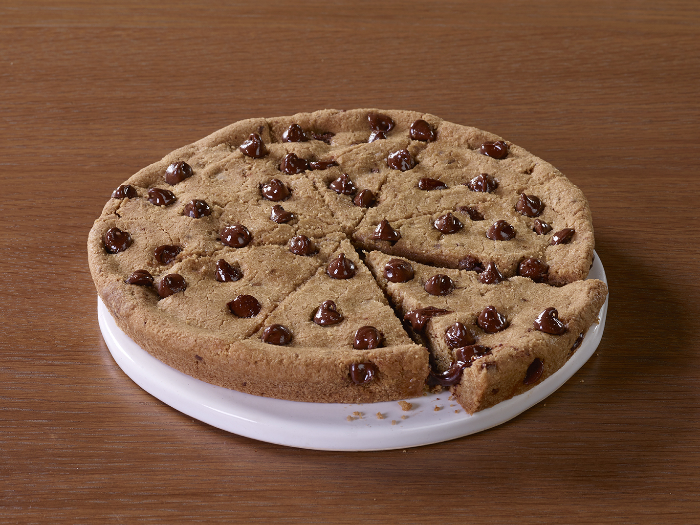 Order The Ultimate Chocolate Chip Cookie food online from Pizza Hut store, Bellevue on bringmethat.com