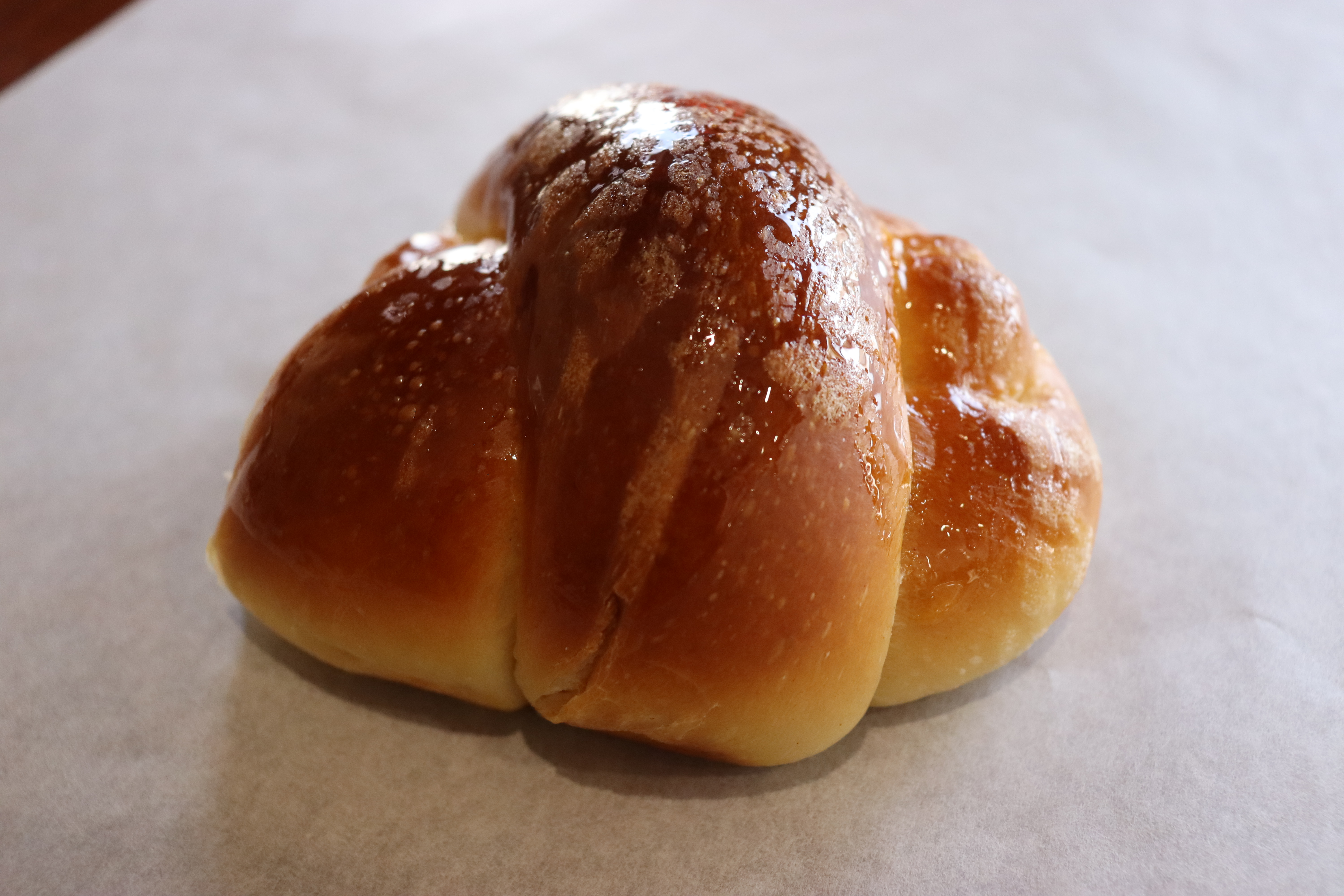 Order Baked Bun (餐包) food online from Long Family Pastry store, Los Angeles on bringmethat.com
