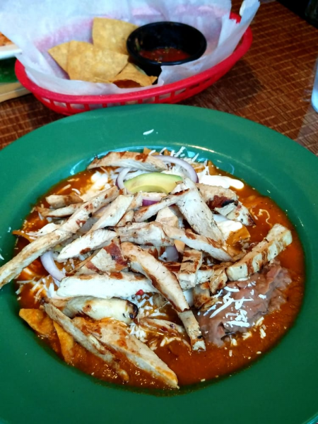 Order Grilled Chicken Chilaquiles food online from Taqueria Viva Mexico Kitchen Cafe store, Jersey City on bringmethat.com