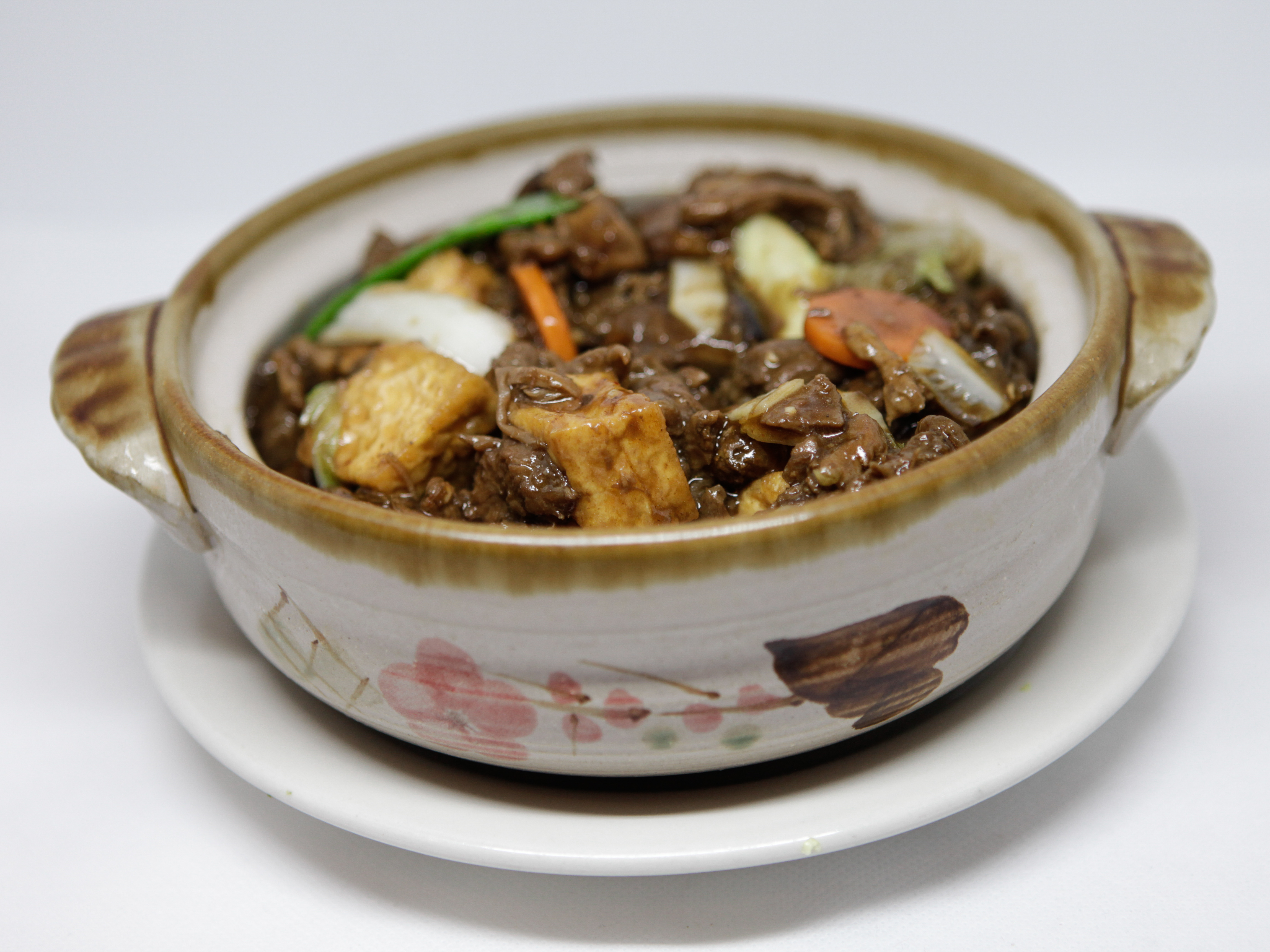 Order AC6. Beef Stew in Hot Pot food online from Oceania Inn store, Rochester on bringmethat.com