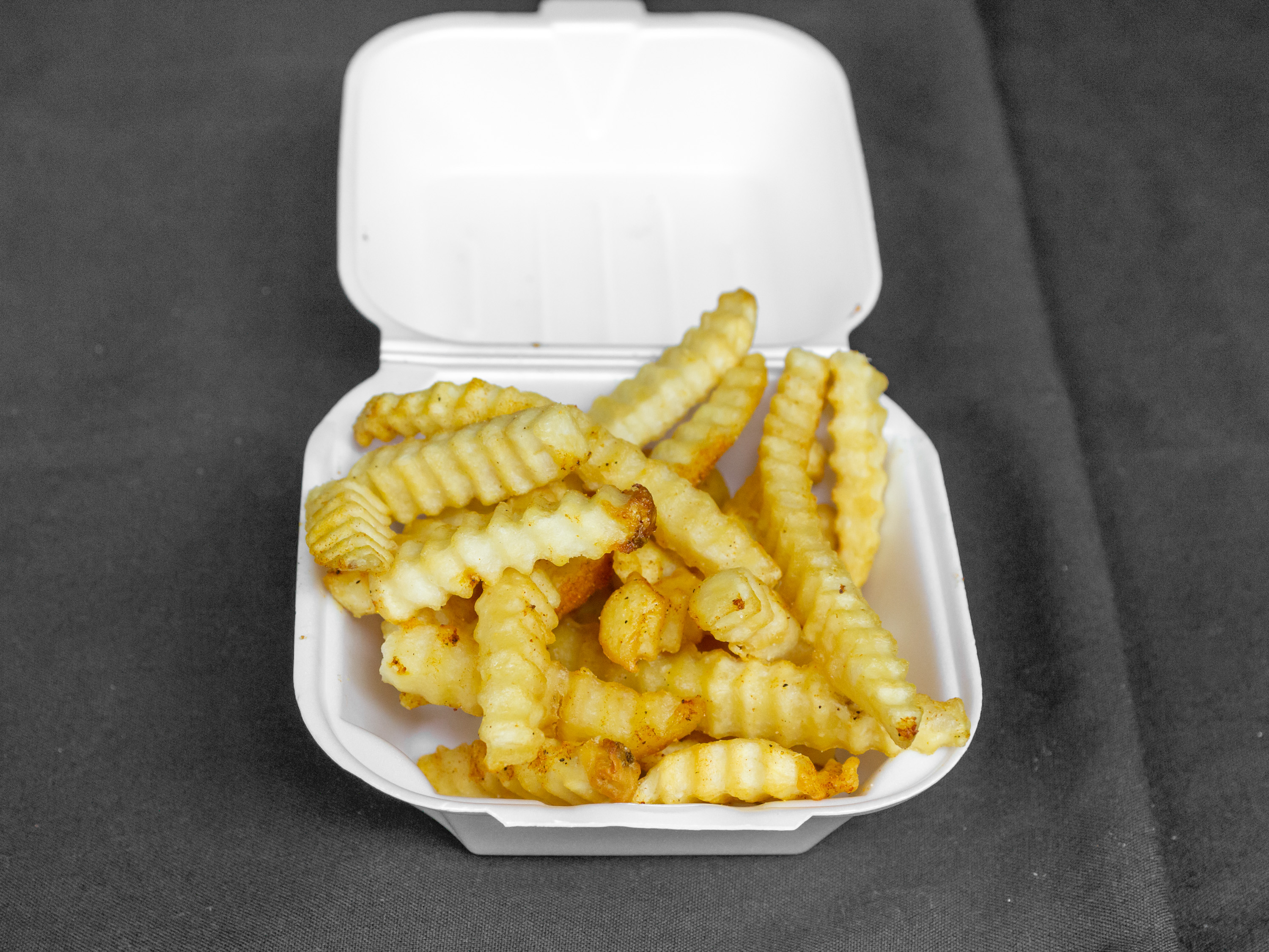 Order French Fries food online from Fire Pizza store, Detroit on bringmethat.com