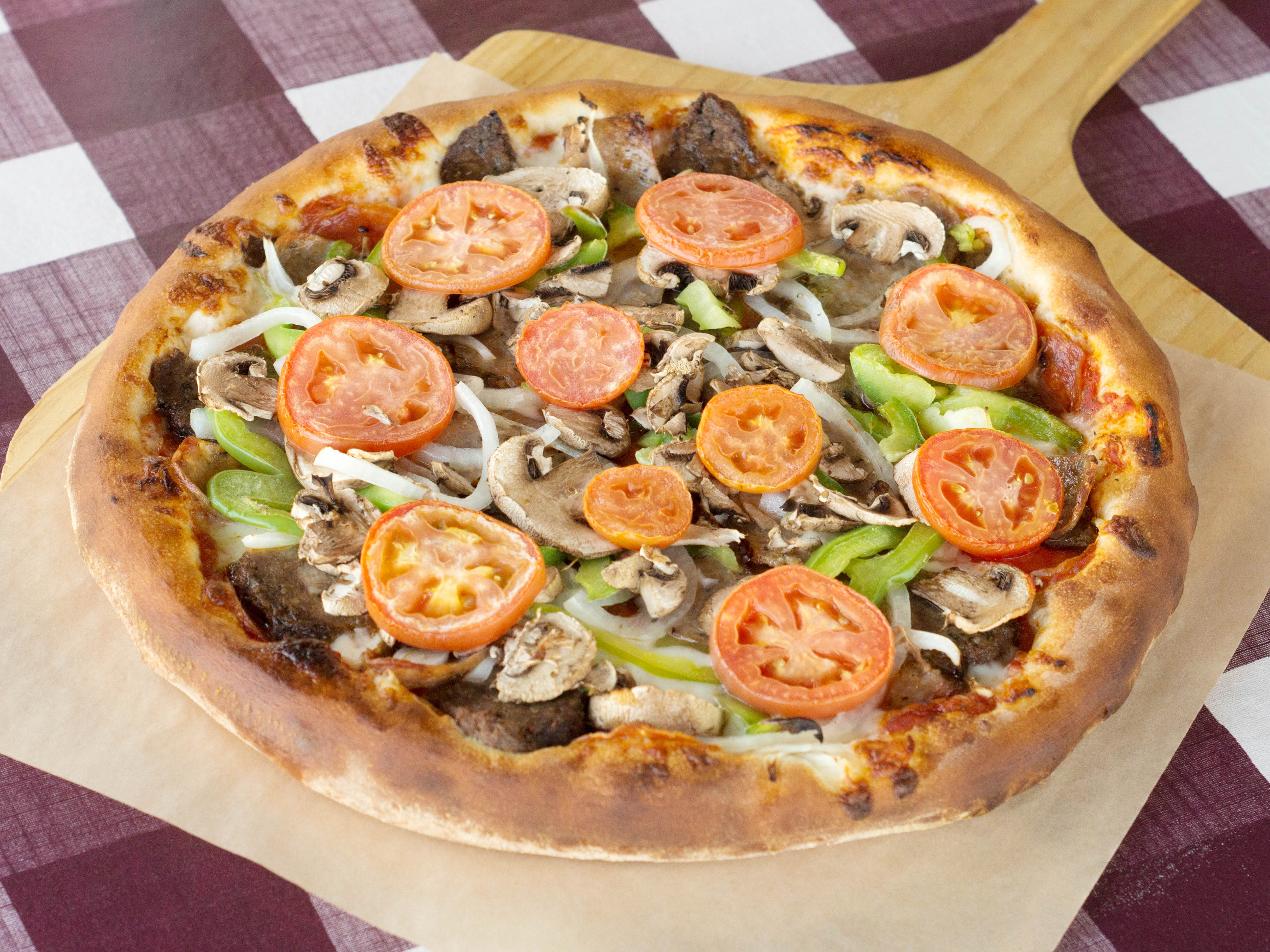 Order UC Special Pizza food online from Lornas Italian Kitchen store, San Diego on bringmethat.com