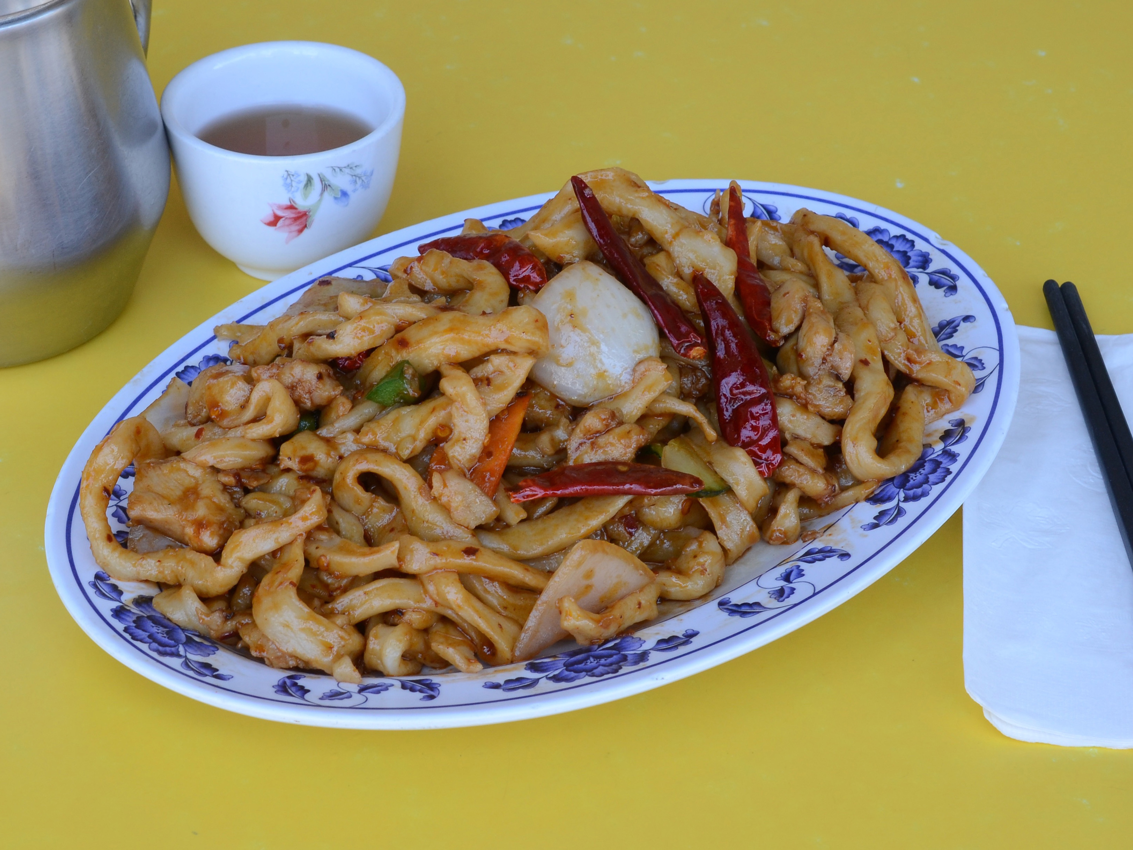 Order Hot Spicy Chow Mein food online from Shandong Restaurant store, Oakland on bringmethat.com