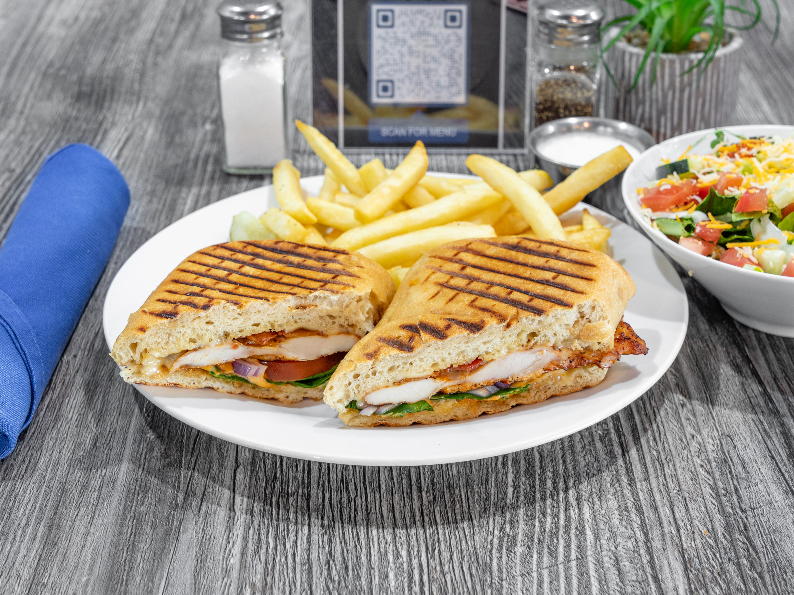 Order Southwest Chicken Panini Lunch food online from Mimi's Star Cafè store, Dallas on bringmethat.com