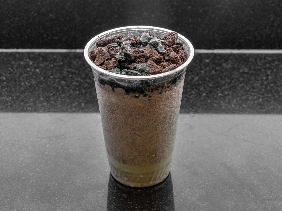 Order Mint Cookies 'n Cream food online from Cars Sandwiches & Shakes store, Montclair on bringmethat.com