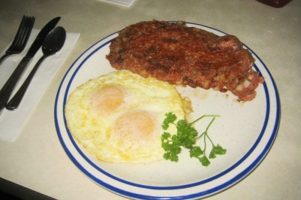 Order Corned Beef Hash and Eggs Combo food online from Dinahs Family Restaurant store, Los Angeles on bringmethat.com
