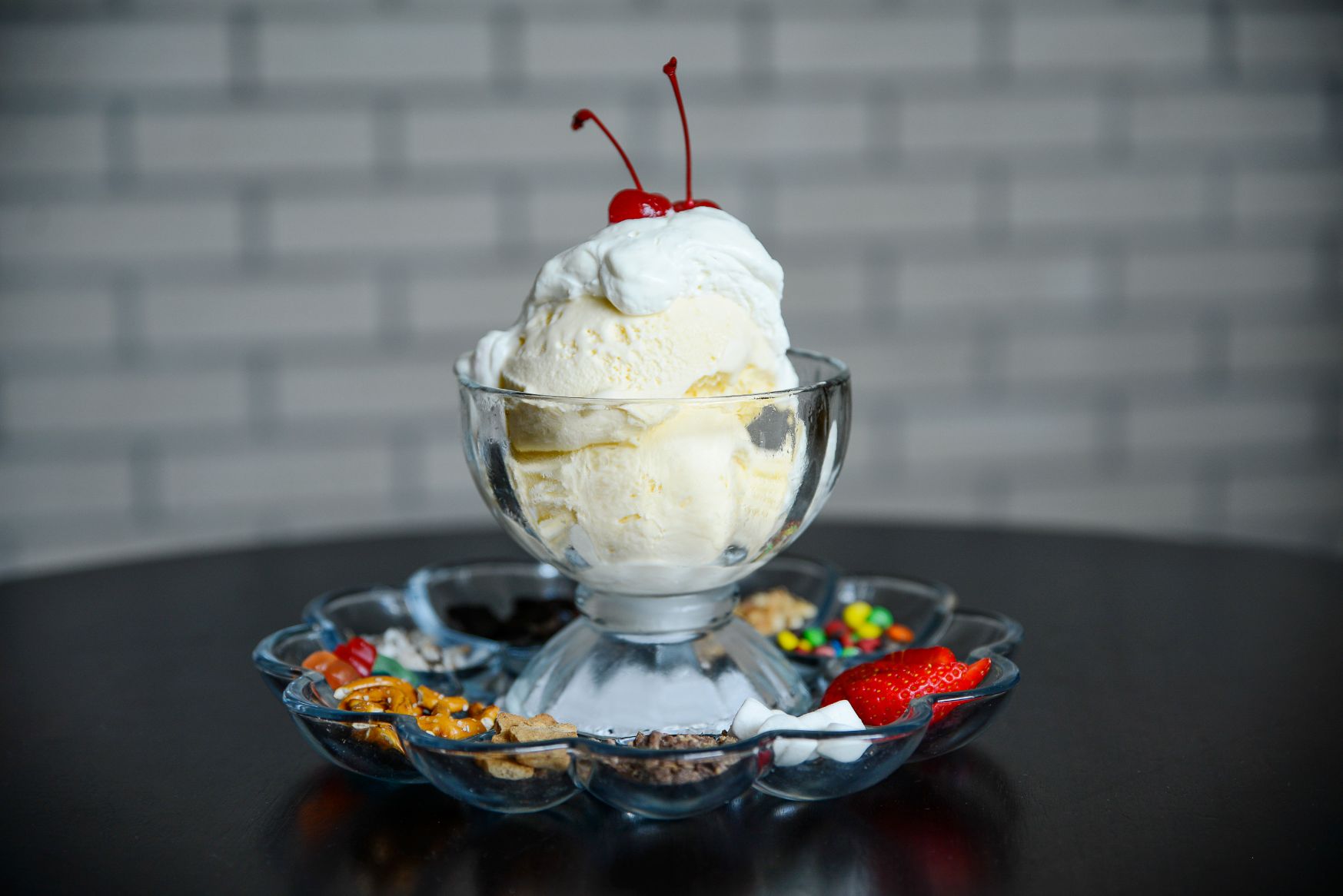 Order Valpo Velvet Ice Cream Scoops  food online from Conner Kitchen + Bar store, Indianapolis on bringmethat.com