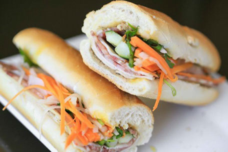 Order Vietnamese Sandwich with Grilled Chicken food online from Pho Cali store, Rocklin on bringmethat.com