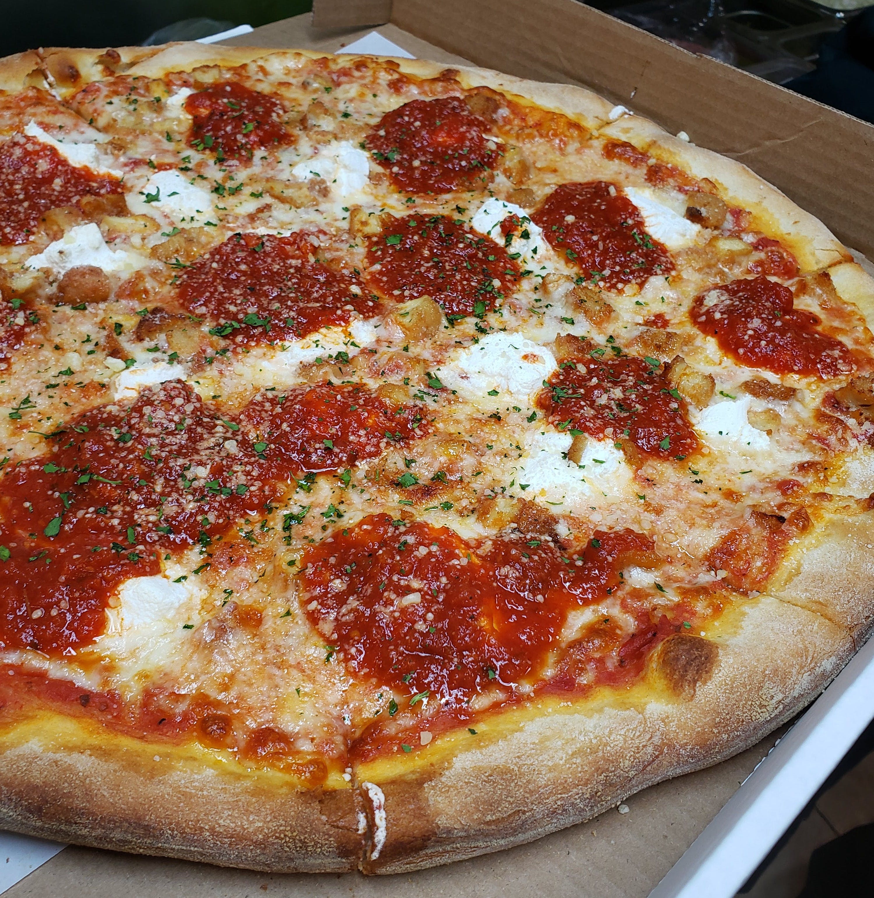Order Chicken Parmigiana Pizza - Personal 12'' food online from Brothers Pizza store, Princeton Junction on bringmethat.com