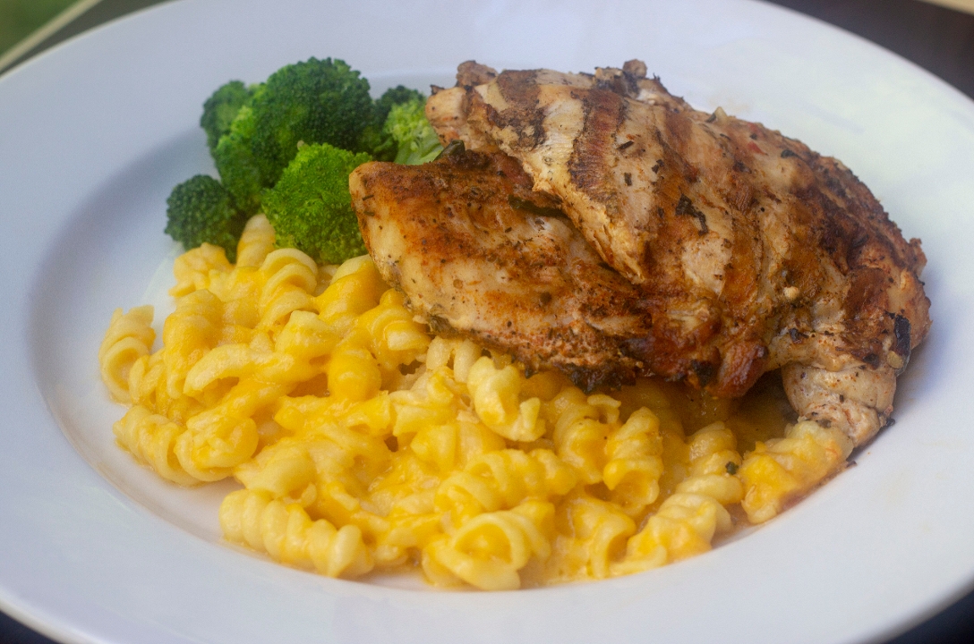 Order Herb Chicken food online from Hudson Grille- Kennesaw store, Kennesaw on bringmethat.com