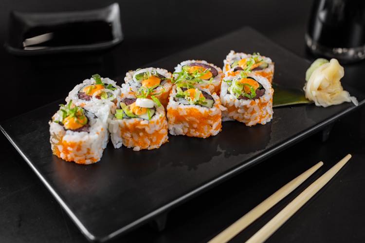 Order Spicy Tuna Roll food online from Tabo Sushi store, Chicago on bringmethat.com